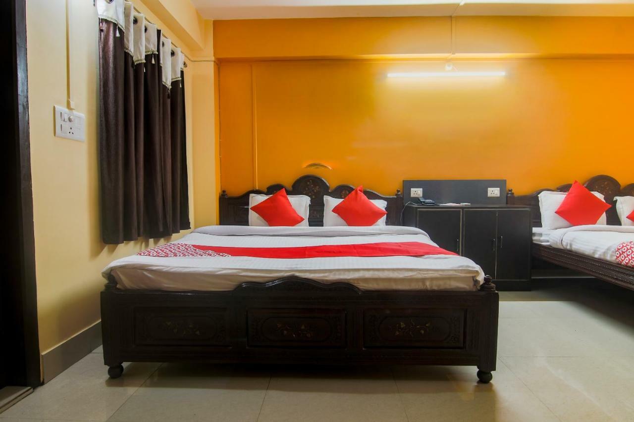 Oyo Dayal Residency Tezpur Extérieur photo