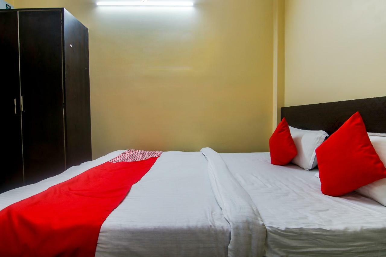 Oyo Dayal Residency Tezpur Extérieur photo